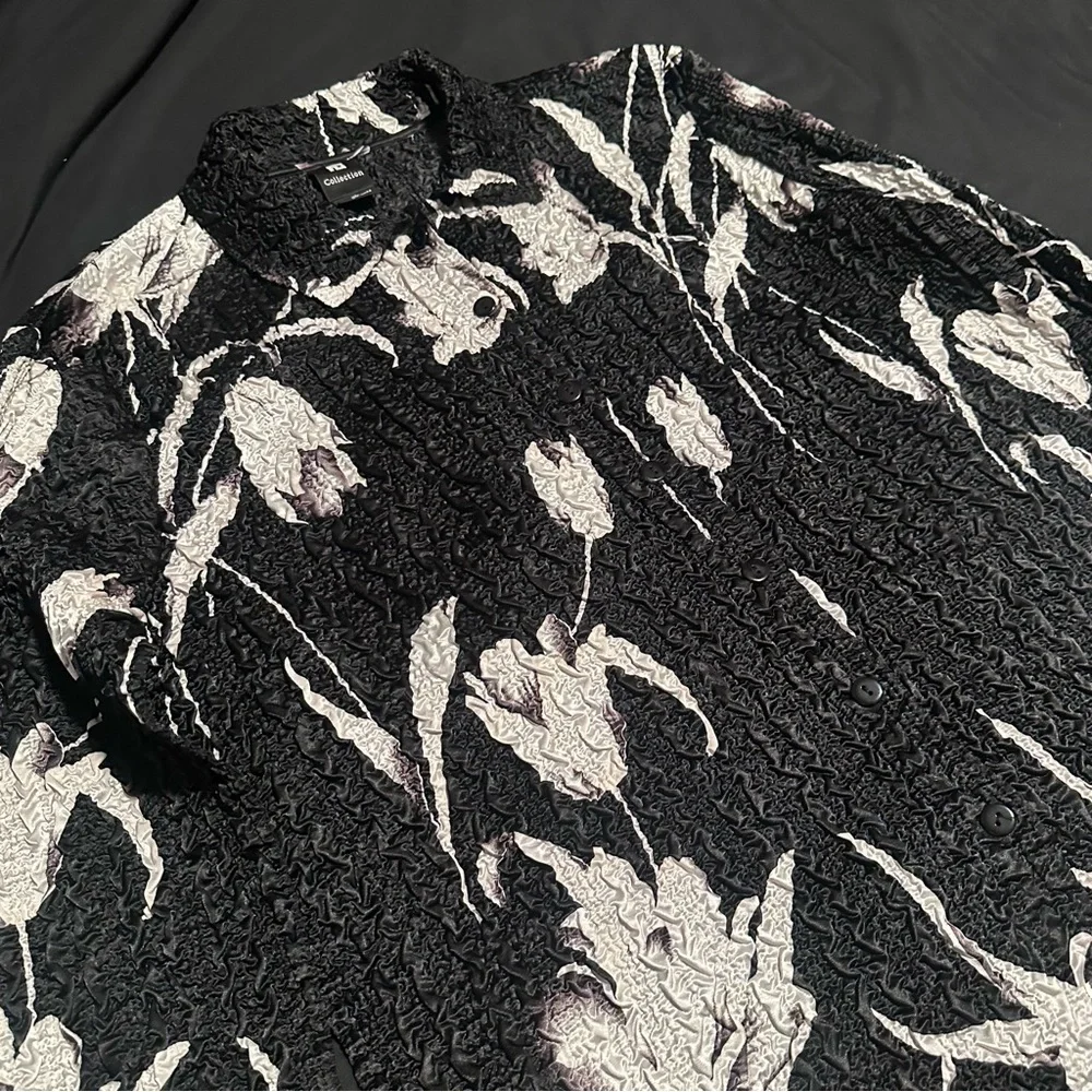 Black and White Floral Button Down Shirt - Picture 3 of 6